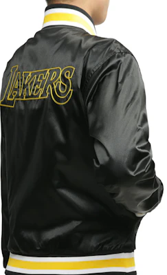 Nike NBA Los Angeles Lakers Reversible Bomber Jacket Black AV3544-010 Purchase Nike NBA Los Angeles Lakers Reversible Bomber Jacket Black AV3544-010