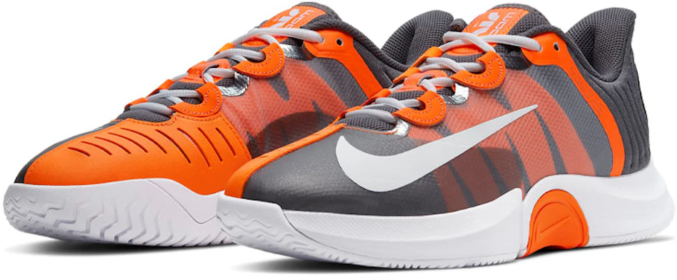 Nike NikeCourt Air Zoom GP Turbo ''Metallic Donkergrijs Oranje'' CK7513-001 Lookbook Nike NikeCourt Air Zoom GP Turbo ''Metallic Donkergrijs Oranje'' CK7513-001