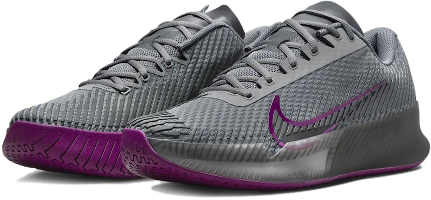 Nike NikeCourt Air Zoom Vapor 11 HC 'Gris Humo Sangría'. DR6966-005 Lookbook Nike NikeCourt Air Zoom Vapor 11 HC 'Gris Humo Sangría'. DR6966-005