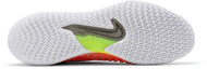 Shop 耐克 NikeCourt React Vapor NXT '超红' CV0724-100