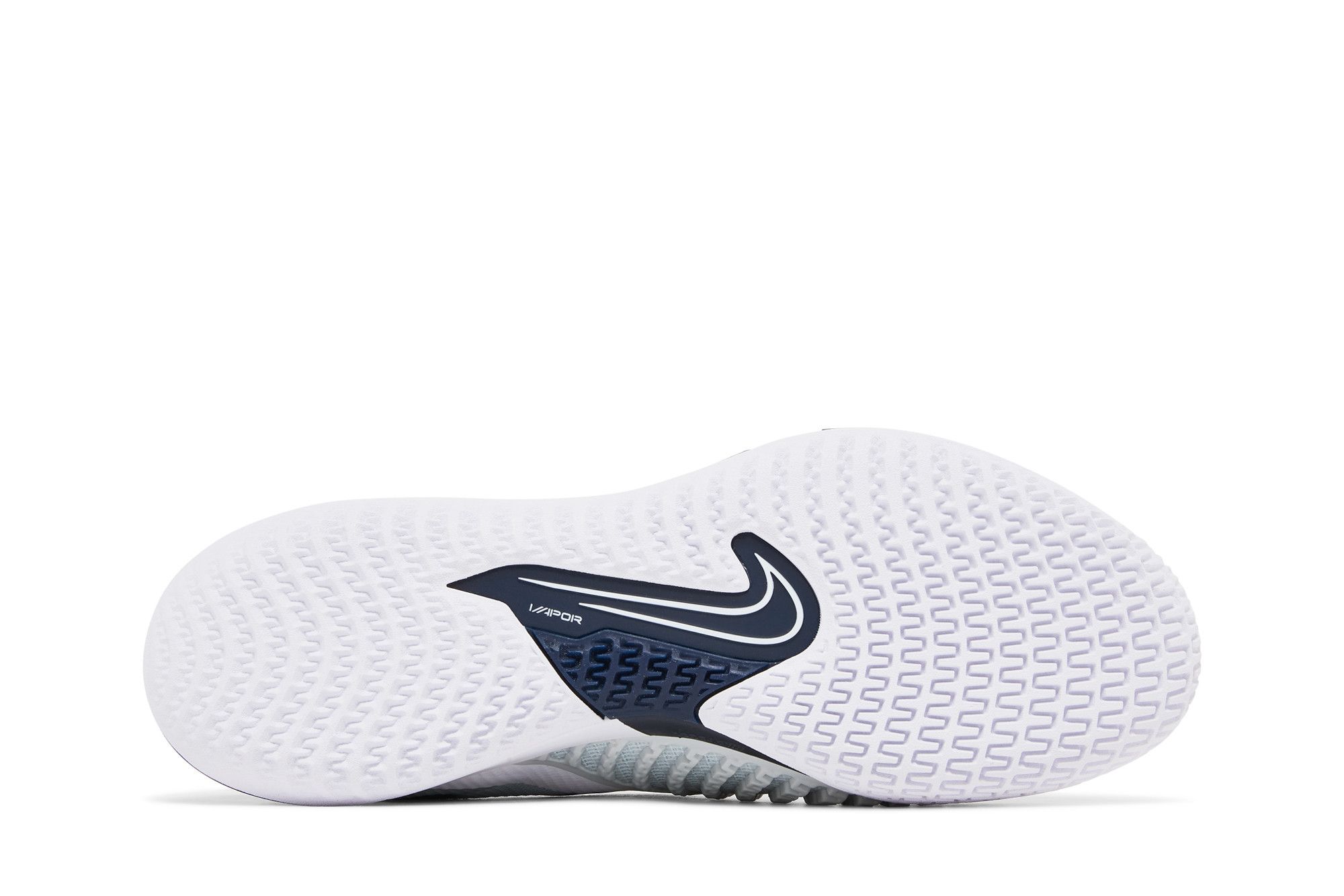 Shop Nike Court React Vapor NXT 減震防滑 低筒網球鞋 淡藍