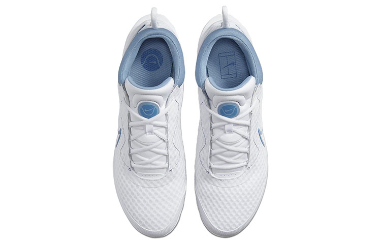 Shop 耐克NikeCourt Zoom Pro“白色烟灰色” DH0618-111