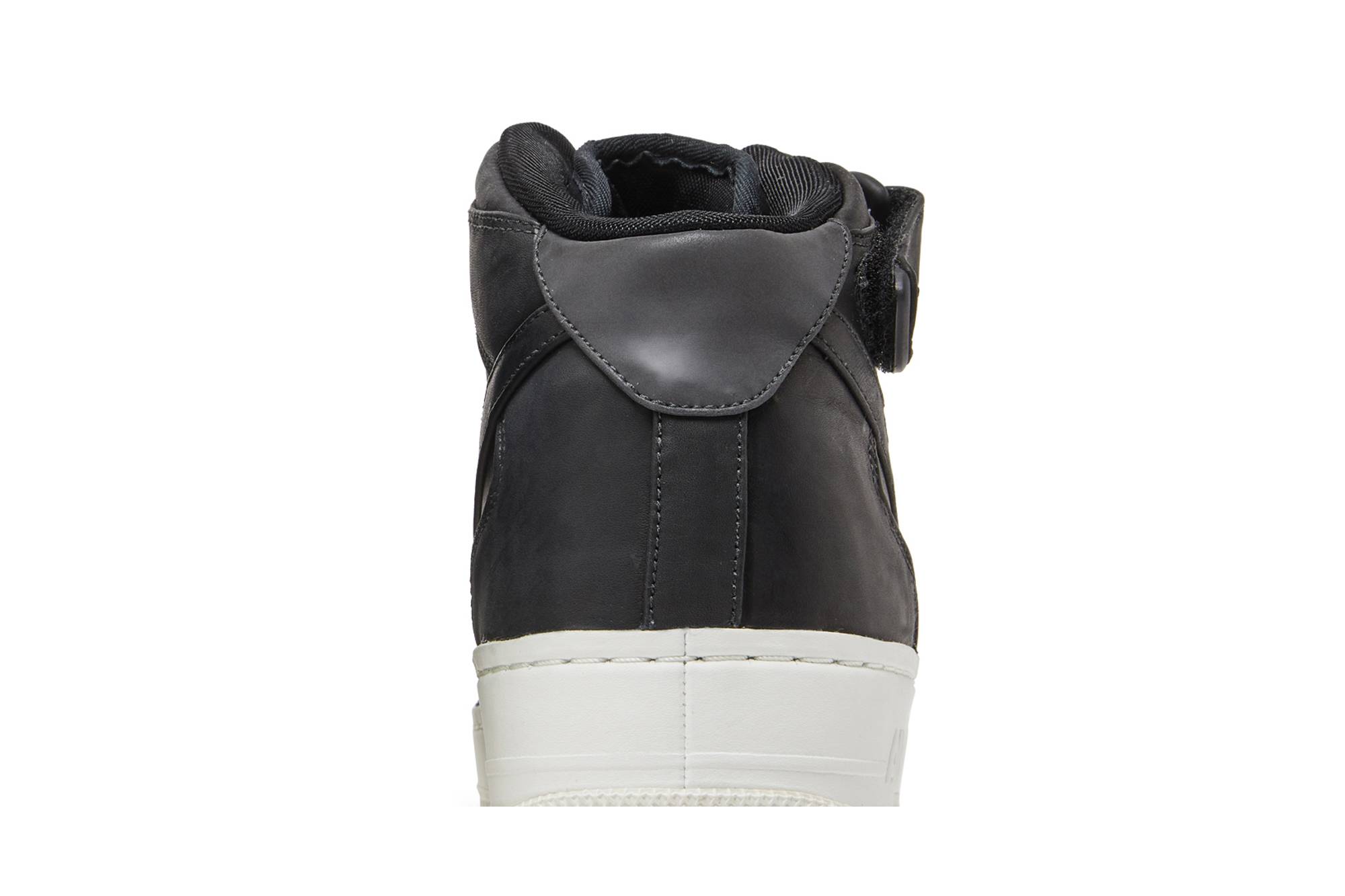 Sizing 耐克NikeLab空军1号中帮“黑色” 905619-001