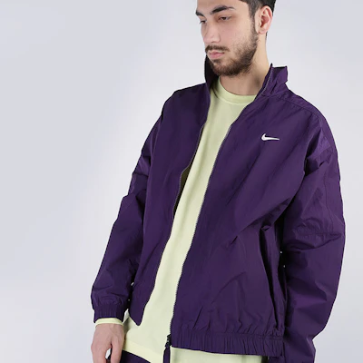 Nike NRG Jaket Trek Ungu dengan Kolar Berdiri dan Logo CD6543-525 Sizing Nike NRG Jaket Trek Ungu dengan Kolar Berdiri dan Logo CD6543-525