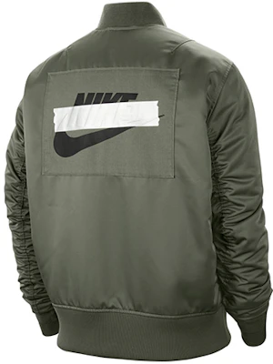 Nike NSW Punk 3D Logo Air Force Pilot Jaket Kelabu Hijau CZ1670-380 Lookbook Nike NSW Punk 3D Logo Air Force Pilot Jaket Kelabu Hijau CZ1670-380
