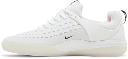 Nike Nyjah 3 SB 'Putih Hitam' DJ6130-100 Lookbook Nike Nyjah 3 SB 'Putih Hitam' DJ6130-100