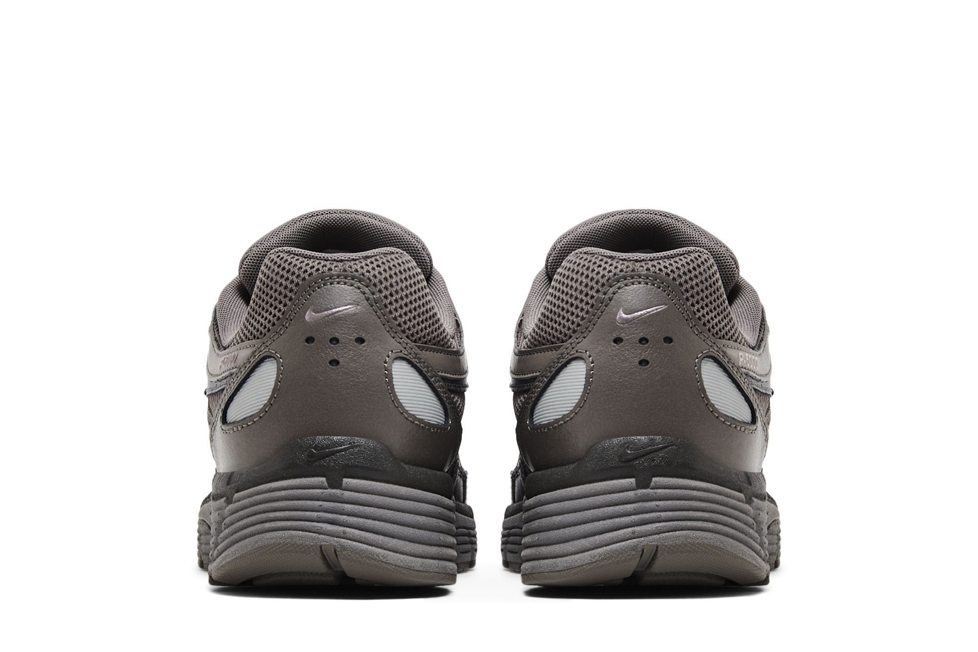 Sizing Nike P-6000 運動鞋 CD6404-202
