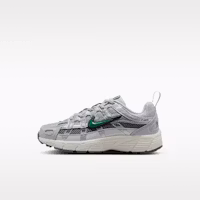 (Preschool) Nike P-6000 Grey Fog/Metallic Silver/Sail/Malachite IO4647-021 (Preschool) Nike P-6000 Grey Fog/Metallic Silver/Sail/Malachite IO4647-021