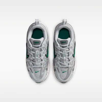 (PS) Nike P-6000 Kelabu Fog/Perak Metalik/Sail/Malachite IO4647-021 Shop (PS) Nike P-6000 Kelabu Fog/Perak Metalik/Sail/Malachite IO4647-021