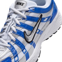 Sizing (JR) Nike P-6000 Sneaker Racer Blau/Metallic Silber/Weiß HV5064-402