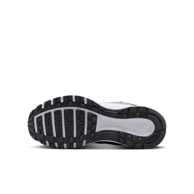 Order (JR) Nike P-6000 Sneakers Abu Wolf/Malam Gelap/Perak Metalik/Putih HV5064-010