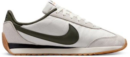 Nike Pacific Light 飛行夾克/黑色/軍綠色/特價 HQ2052-002 Lookbook Nike Pacific Light 飛行夾克/黑色/軍綠色/特價 HQ2052-002