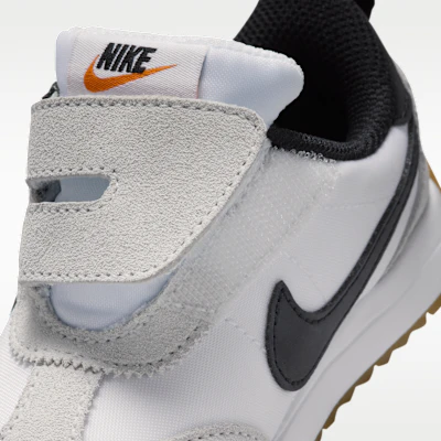 Nike 太平洋白/鉑金色/淺棕色/黑色 IH7397-102 1