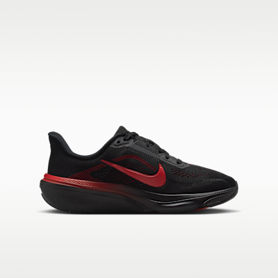 Lookbook Nike Pegasus 42 Nero/Rosso Università/Grigio Lupo/Cremisi Luminoso IH2306-005