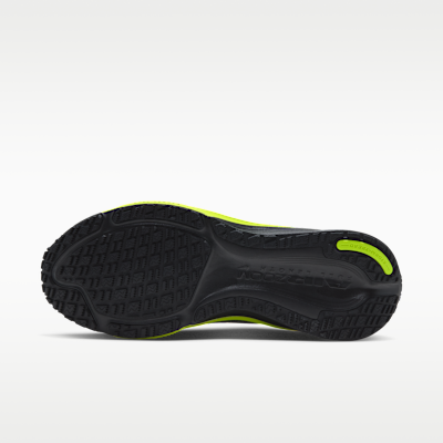 Lookbook Nike Pegasus 42 GORE-TEX Waterproof Road 'Black Lemon Venom Metallic Dark Grey' IQ0450-001