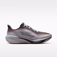 Lookbook Nike Pegasus 42 鐵石灰/海玻璃綠/極地綠/黑色 IW2349-001