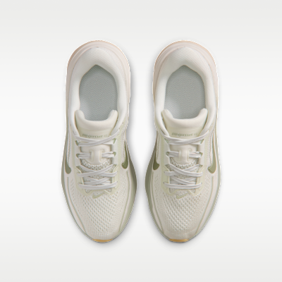 Shop (JR) Nike Pegasus 42 Spruce Aura/Pale Ivory/Coklat Gum/Jade Horizon IH2306-001