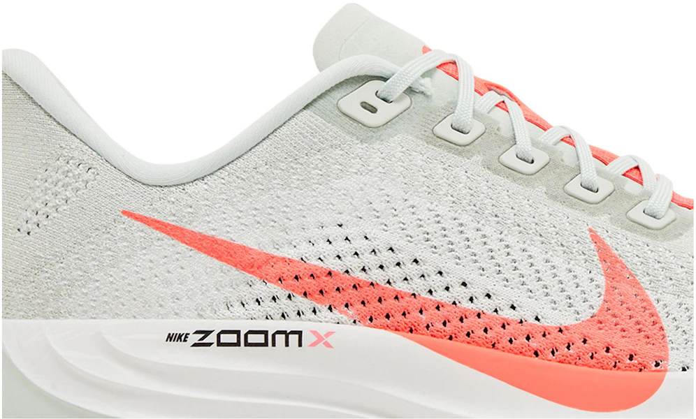 Nike Pegasus Plus 'Gris Claro y Rosa Intenso' FQ7262-001 Lookbook Nike Pegasus Plus 'Gris Claro y Rosa Intenso' FQ7262-001