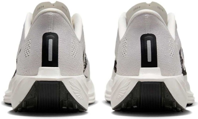 Nike ZoomX Pegasus Plus Tinte Platino Gris Antracita Negro IB5695-001 Lookbook Nike ZoomX Pegasus Plus Tinte Platino Gris Antracita Negro IB5695-001