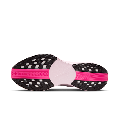 Lookbook Nike Pegasus Plus Noir/Rose Mousse/Rose Hyper FQ7262-009