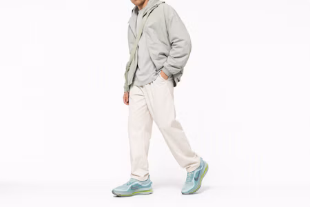 Order Nike Pegasus Premium 青銅綠/大麥金/金色/海藻綠 HQ2592-009
