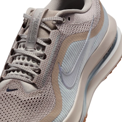 Nike Pegasus Premium College Gray/Dark Smoke Gray/Gum Medium Brown/Dark Gray HQ2592-010 Sizing Nike Pegasus Premium College Gray/Dark Smoke Gray/Gum Medium Brown/Dark Gray HQ2592-010