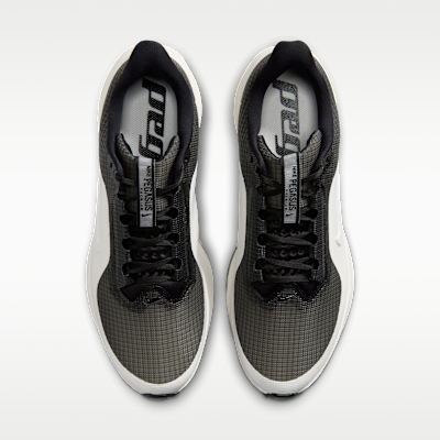 Shop 耐克Pegasus Premium SP 黑/米白 IR2166-001