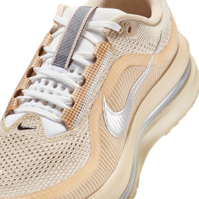 Nike Pegasus Premium SP Mushroom/White/Metallic Silver IH4369-200 Sizing Nike Pegasus Premium SP Mushroom/White/Metallic Silver IH4369-200