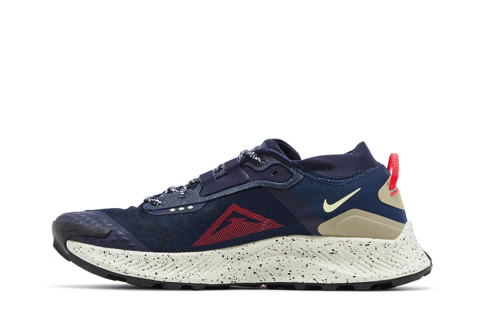 Shop Nike Pegasus Trail 3 GORE-TEX ''Obsidian Siren Red'' DC8793-401