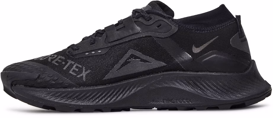 Nike Pegasus Trail 3 Gore-Tex 'Hitam Triple' DC8793-001 Lookbook Nike Pegasus Trail 3 Gore-Tex 'Hitam Triple' DC8793-001