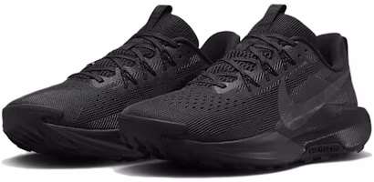 Shop Nike Pegasus Trail 5 輕便舒適防滑透氣 低筒 越野跑步鞋 男女款 黑色