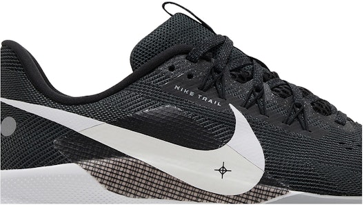 Nike Pegasus Trail 5 'Hitam Putih' DV3864-001 Order Nike Pegasus Trail 5 'Hitam Putih' DV3864-001