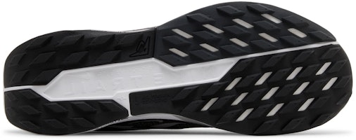 Nike Pegasus Trail 5 'Hitam Putih' DV3864-001 Shop Nike Pegasus Trail 5 'Hitam Putih' DV3864-001