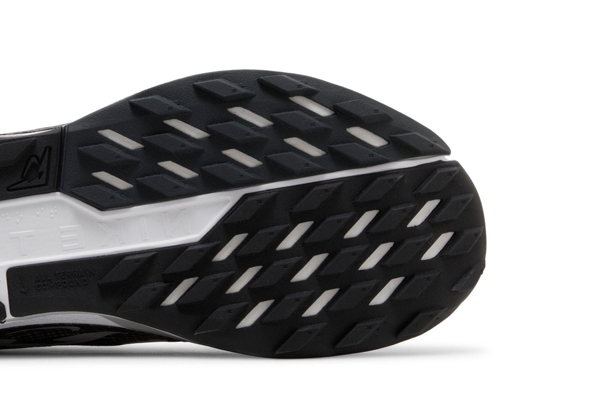 Details for Nike Pegasus Trail 5 'Negro Blanco' DV3864-001