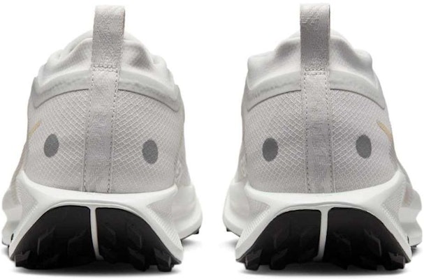 Nike React Pegasus Trail 5 Gore-Tex Gris Claro Blanco Negro Sanddrift FQ0908-010 Purchase Nike React Pegasus Trail 5 Gore-Tex Gris Claro Blanco Negro Sanddrift FQ0908-010