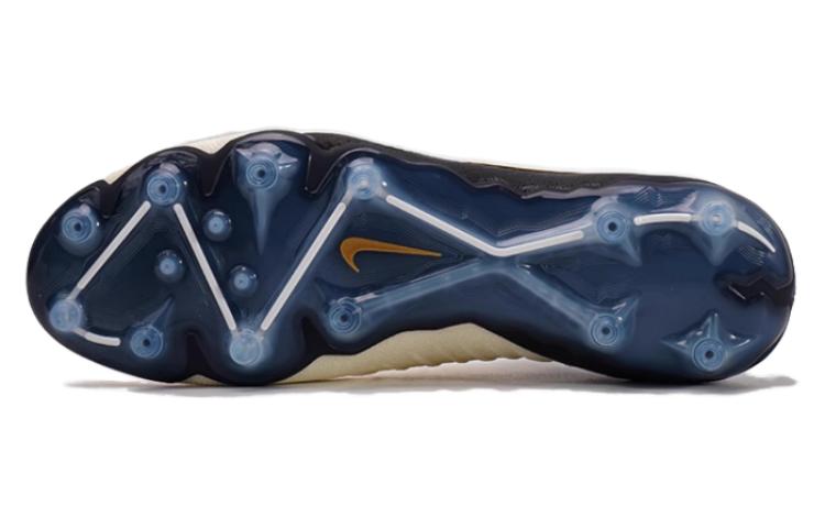 Shop Nike Phantom GX 圓頭繫帶 AG（膠質短釘） 減震耐磨 足球鞋 男款 白黑色