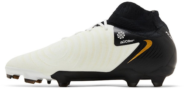 Nike Phantom Luna 2 Pro FG ''Putih Hitam Emas Logam'' FJ2575-100 Lookbook Nike Phantom Luna 2 Pro FG ''Putih Hitam Emas Logam'' FJ2575-100