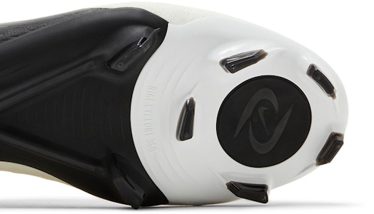 Nike Phantom Luna 2 Pro FG ''Putih Hitam Emas Logam'' FJ2575-100 Purchase Nike Phantom Luna 2 Pro FG ''Putih Hitam Emas Logam'' FJ2575-100