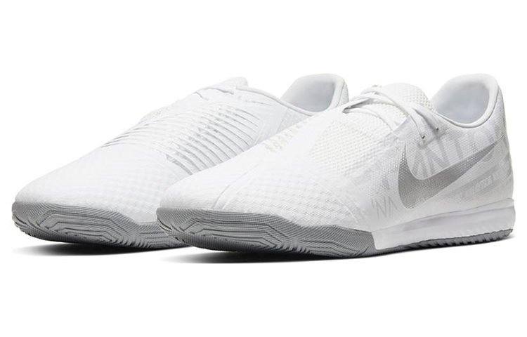 Lookbook Nike Phantom Venom Academy IC Blanco AO0570-100