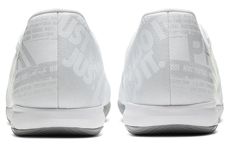Purchase Nike Phantom Venom Academy IC Blanco AO0570-100