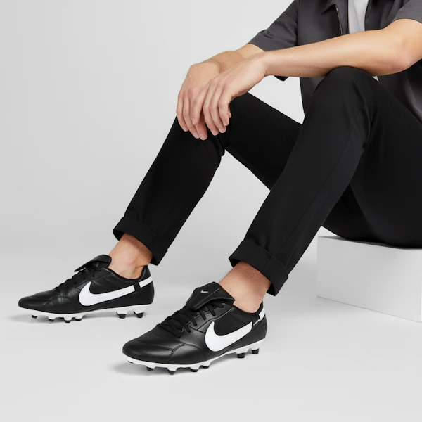 나이키 프리미어 3 로우 FG '검흰' HM0265-002 Lookbook 나이키 프리미어 3 로우 FG '검흰' HM0265-002