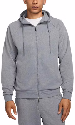 Nike Primary Dri-FIT Full-Zip Hoodie Serbaguna Abu-Abu Keren FZ0967-065 Buy Nike Primary Dri-FIT Full-Zip Hoodie Serbaguna Abu-Abu Keren FZ0967-065