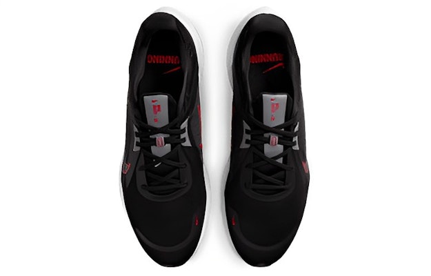 Nike Quest 5 低筒 跑步鞋 男款 黑紅色 Shop Nike Quest 5 低筒 跑步鞋 男款 黑紅色