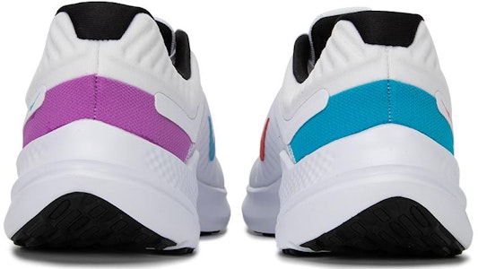 Nike Quest 5 防滑耐磨減震 低筒 跑步鞋 男款 白色 Shop Nike Quest 5 防滑耐磨減震 低筒 跑步鞋 男款 白色