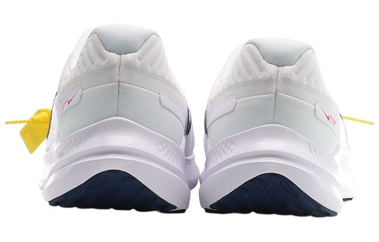 Lookbook Nike Quest 5 'Putih Valerian Biru' DD0204-101