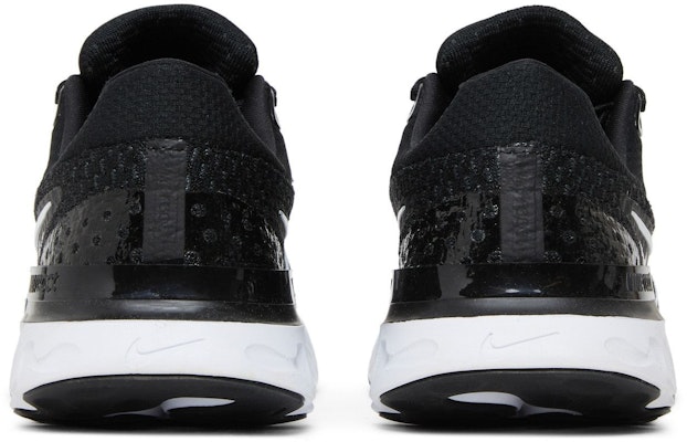 ナイキ リアクト インフィニティ 3 (ブラック/ホワイト) DH5392-001 Sizing ナイキ リアクト インフィニティ 3 (ブラック/ホワイト) DH5392-001