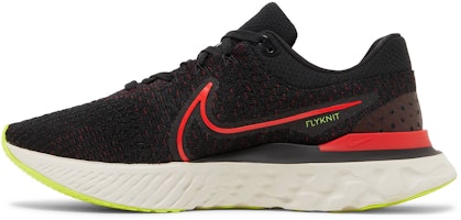 나이키 리액트 인피니티 런 플라이니트 3 블랙 시렌 레드 볼트 DH5392-007 Lookbook 나이키 리액트 인피니티 런 플라이니트 3 블랙 시렌 레드 볼트 DH5392-007