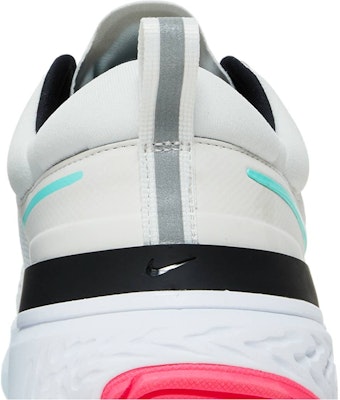 耐克React Miler 2“铂金色” CW7121-004 Sizing 耐克React Miler 2“铂金色” CW7121-004