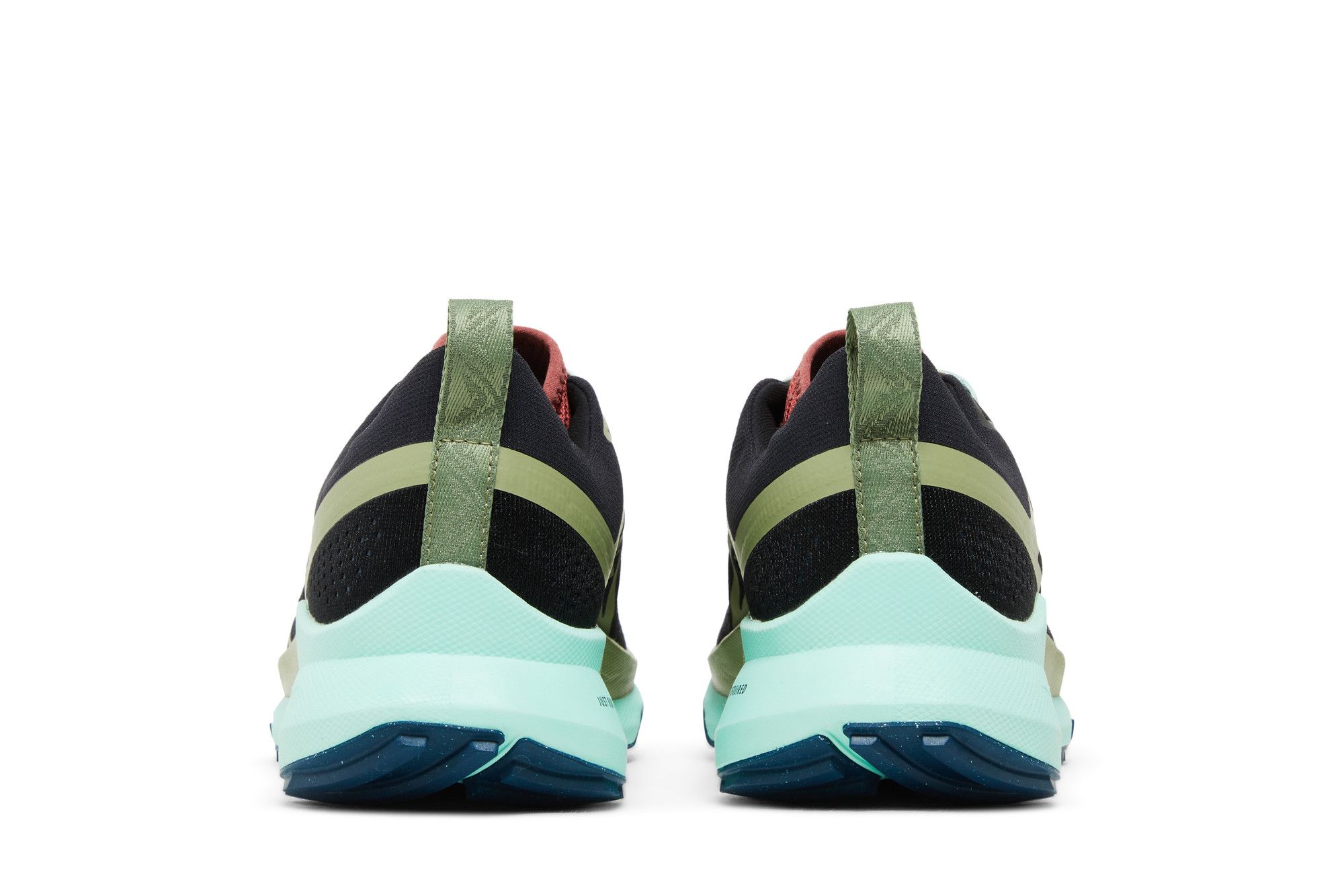 Sizing Nike React Pegasus Trail 4 ''Noir Alligator Menthe'' DJ6158-004