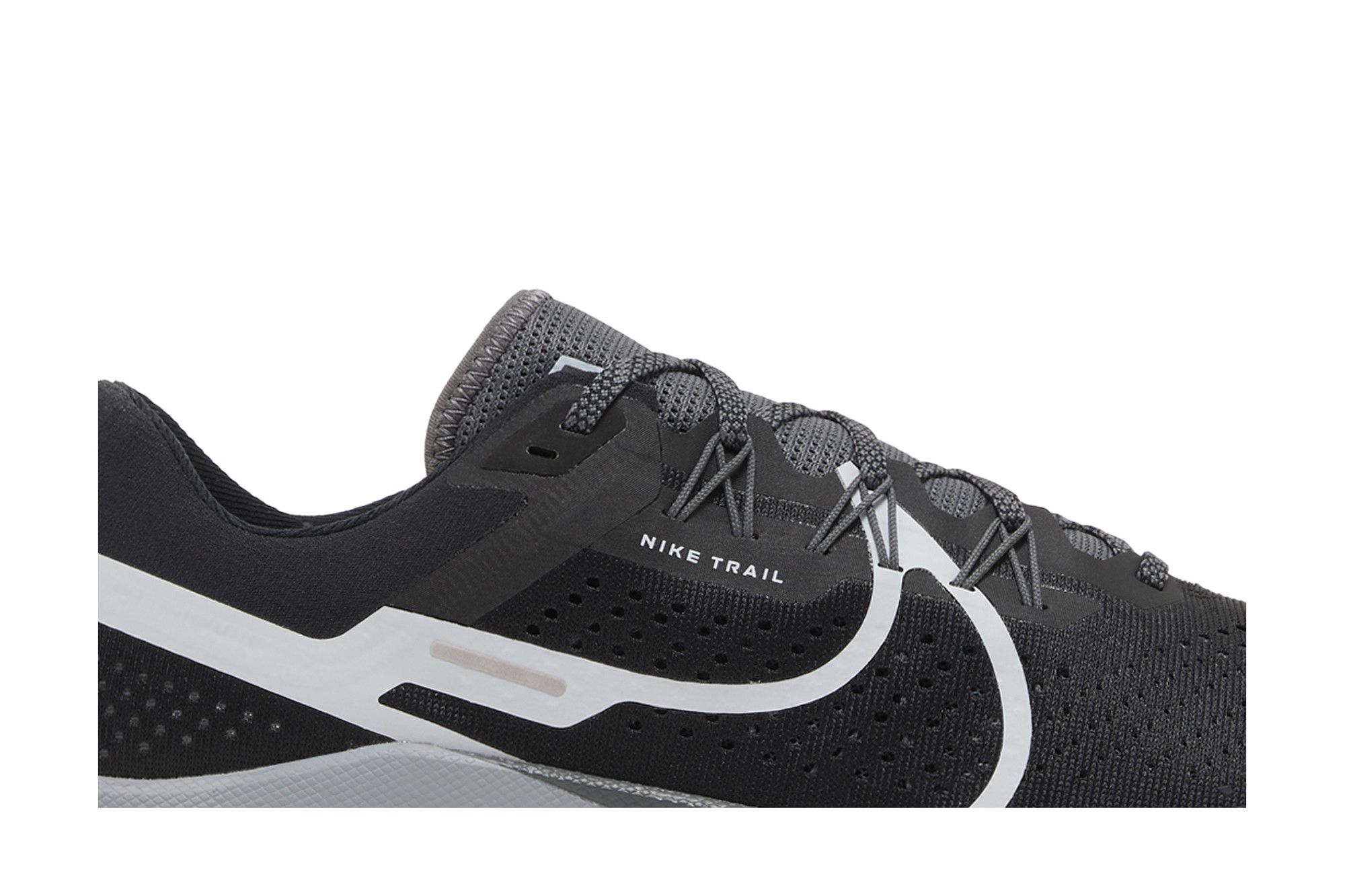 Lookbook Nike React Pegasus Trail 4 'Hitam Kelabu Gelap' DJ6158-001